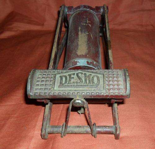 VINTAGE DESKO FOOT PUMP