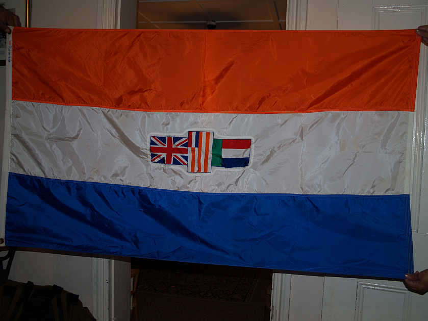 OLD SOUTH AFRICAN FLAG IN EXCELLENT CONDITION - FULL SIZE