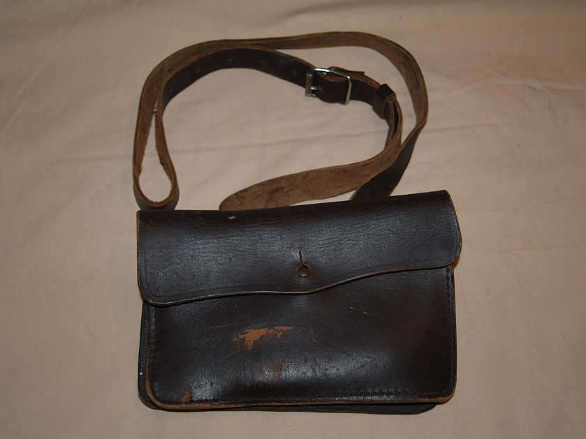 OLD LEATHER  TELEGRAPH BAG