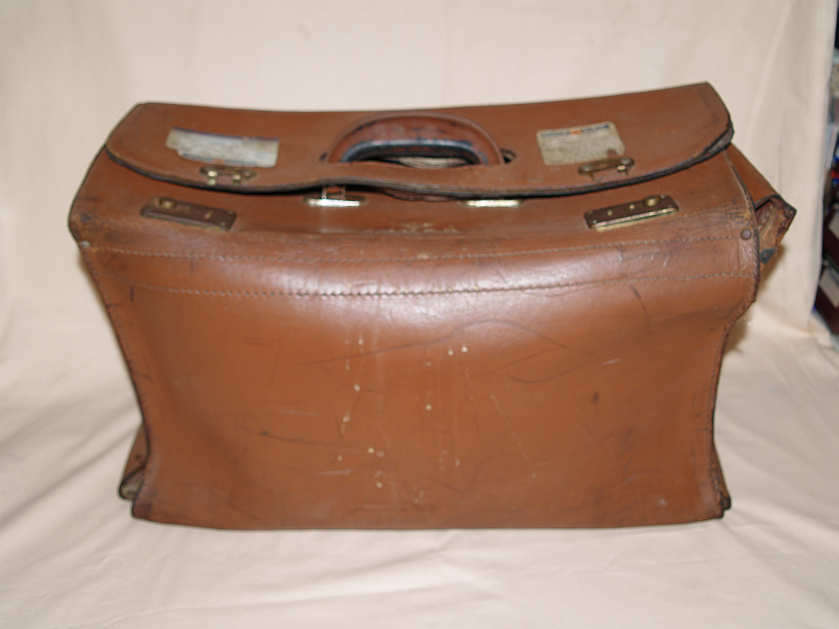 OLD LEATHER CASE \ BAG