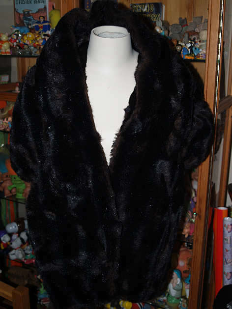 CHOCOLATE BROWN FAUX FUR CAPE INCLUDING FUR HAT