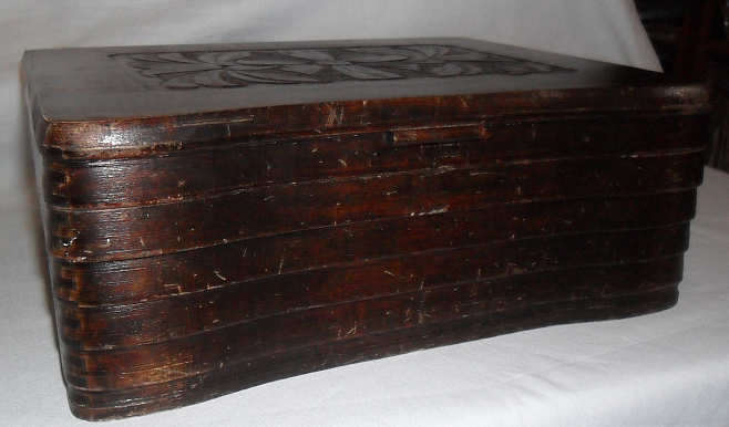 ANTIQUE WOODEN JEWELRY  BOX IN NEED OF TLC