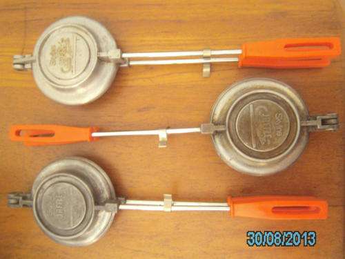 THREE (3) SKYLINE "JAFFLE" PRESSURE TOASTER / IRONS