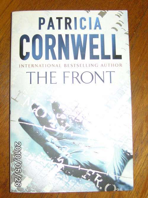 THE FRONT by Patricia Cornwell (S/C)