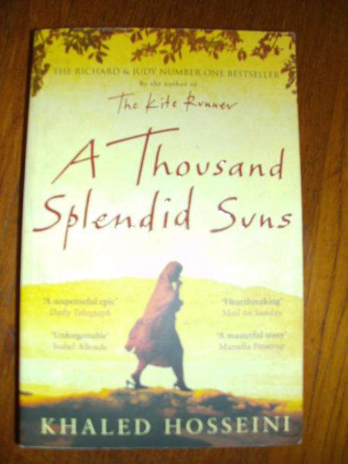 A THOUSAND SPLENDID SUNS by Khaled Hosseini (Paperback)