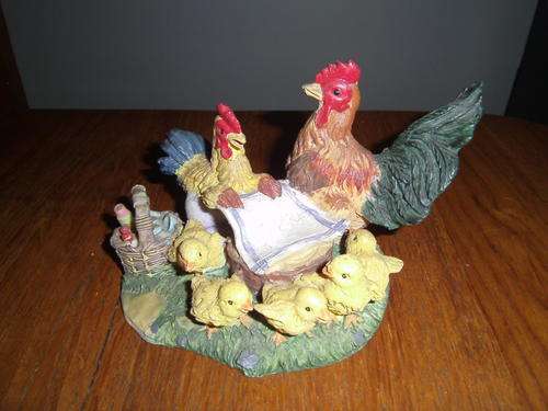 CUTE CHICKEN ORNAMENT