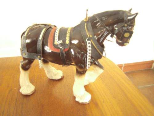 STUNNING PORCELAIN FIGURINE HORSE (I think a Clydesdale?)