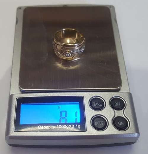 9ct Gold ring 8.1 grams