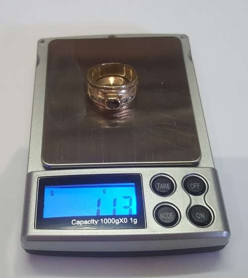 9ct Gold ring 11.2 grams