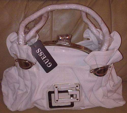 GUESS HANDBAG - EXQUISITE SYLE !!!!!!!