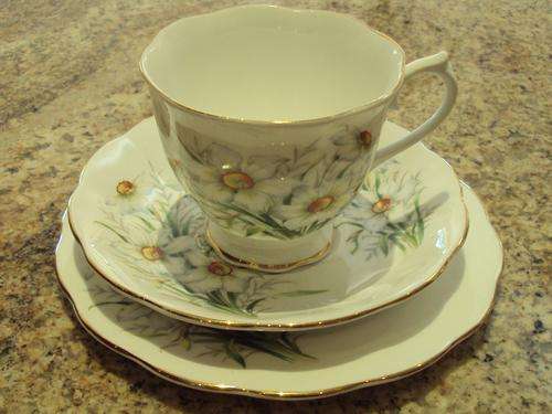 ROYAL ALBERT TEA TRIO
