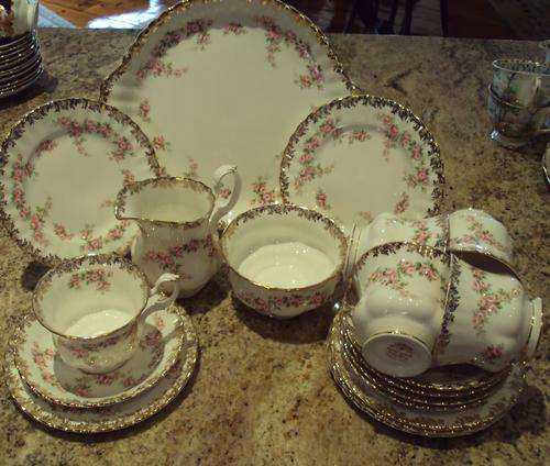 ROYAL ALBERT DIMITY ROSE TEA SERVICE