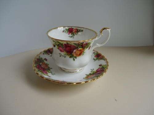ROYAL ALBERT OLD COUNTRY ROSES BREAKFAST DUO
