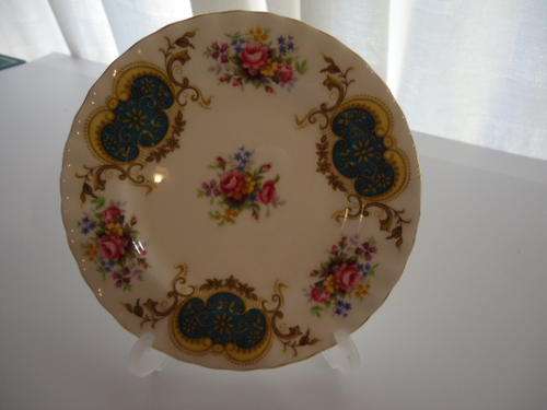 ROYAL ALBERT CAKE PLATE