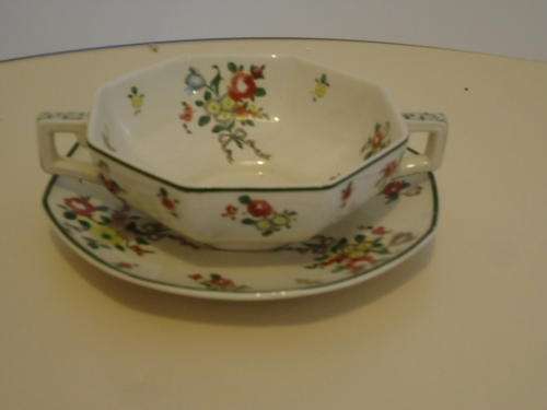 ROYAL DOULTON "OLD LEEDS SPRAYS" SOUP COUP