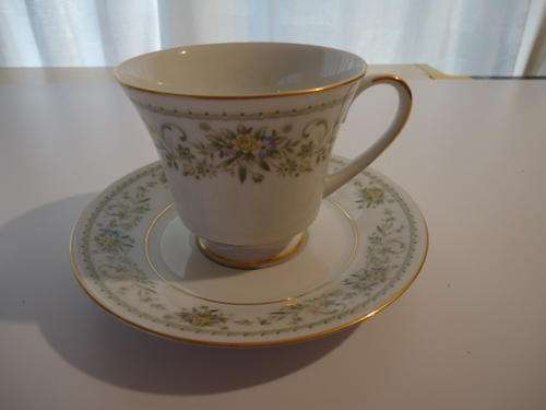 NORITAKE GREEN HILL TEA CUP AND SAUCER