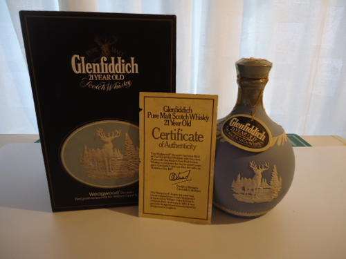 WEDGWOOD DECANTER WITH 21 yr OLD GLENFIDDICH