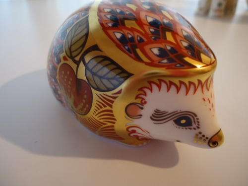 ROYAL CROWN DERBY PAPERWEIGHT