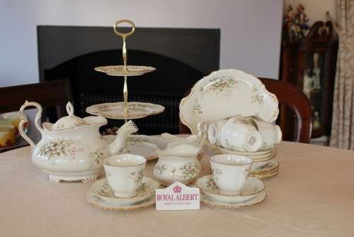 ROYAL ALBERT HAWORTH  TEA  SERVICE