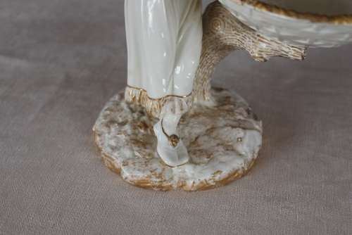 ROYAL WORCESTER HADLEY FIGURAL NUT DISH 1886 FOR OLDHAM ONLY