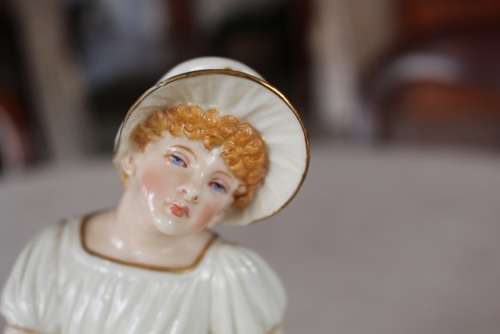 ROYAL WORCESTER HADLEY FIGURAL NUT DISH 1886 FOR OLDHAM ONLY