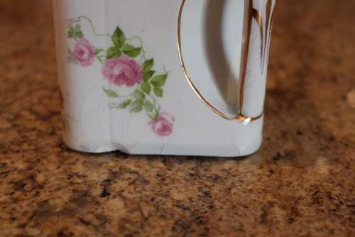 A RARE WEDGWOOD CUBE TEA POT