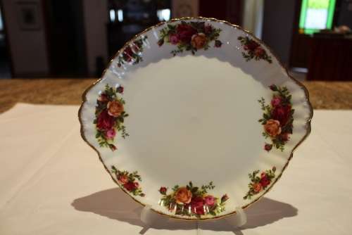 ROYAL ALBERT OLD COUNTRY ROSES CAKE PLATTER