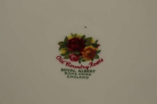 ROYAL ALBERT OLD COUNTRY ROSES CAKE PLATTER