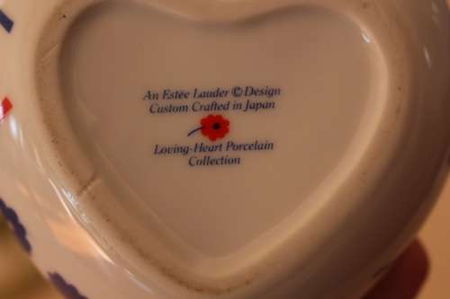 ESTEE LAUDER HEART TRINKET BOX
