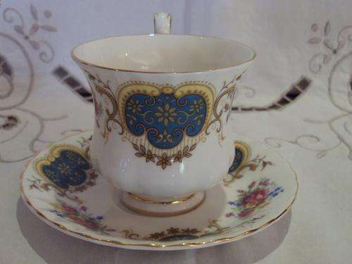 ROYAL ALBERT "BERKELEY" COFFEE DUO