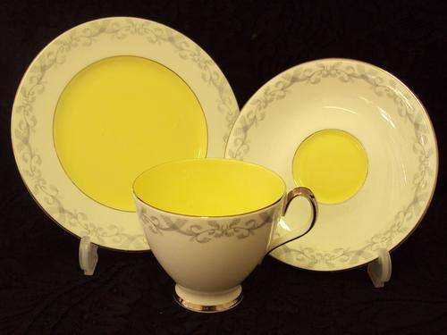 ROYAL ALBERT "SYLVAN" TEA TRIO