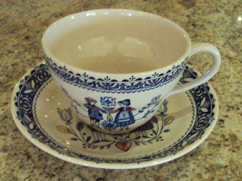 JOHNSON BROs HEARTS AND FLOWERS BREAKFAST DUO