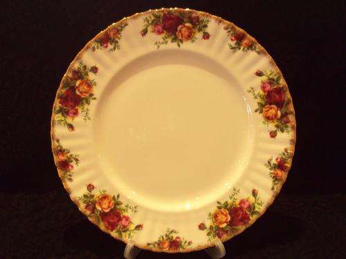 ROYAL ALBERT OLD COUNTRY ROSES DINNER PLATE