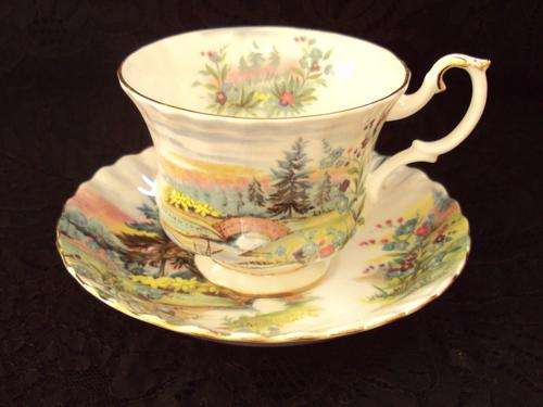 ROYAL ALBERT DOVEDALE TEA DUO