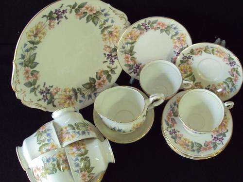 ROYAL ALBERT / PARAGON FINE CHINA 21pc TEA SET