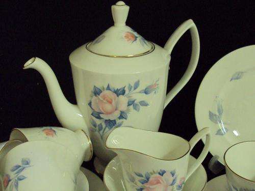 ROYAL ALBERT SORRENTO 15pc COFFEE SET