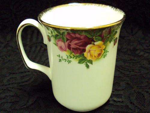 ROYAL ALBERT OLD COUNTRY ROSES COFFEE MUG