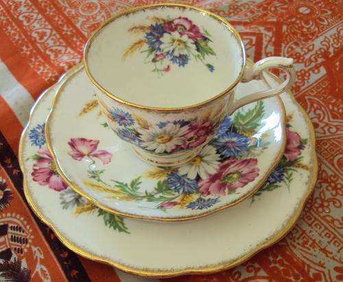 ROYAL ALBERT HARVEST BOUQUET TEA TRIO