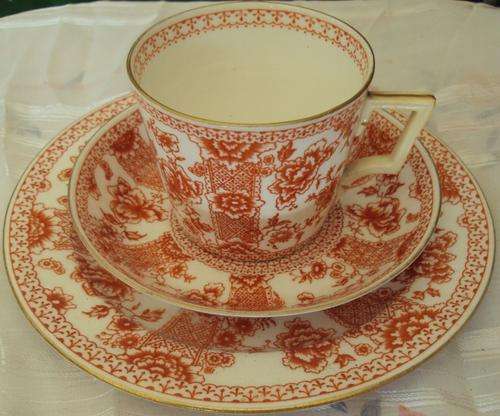 ROYAL CROWN DERBY TRIO