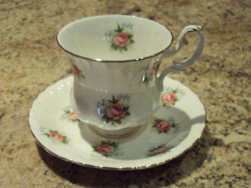 ROYAL ALBERT FORGET-ME-NOT ROSE COFFEE DUO