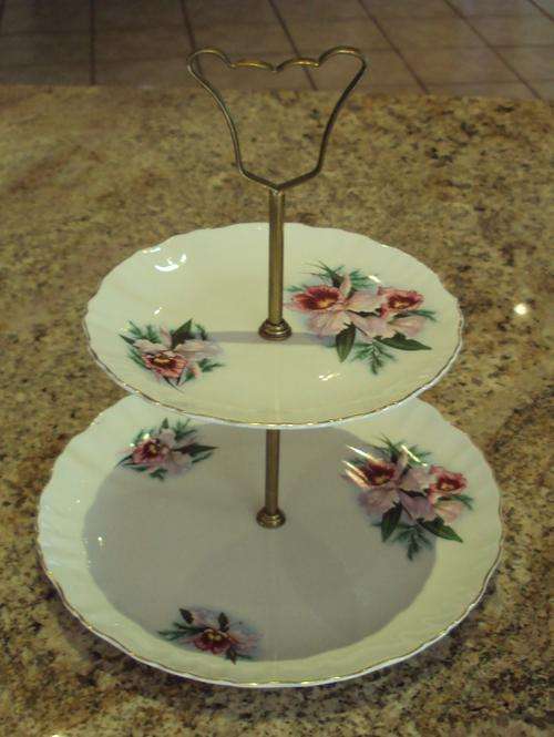 JAMES KENT 2 TIER CAKE PLATTER