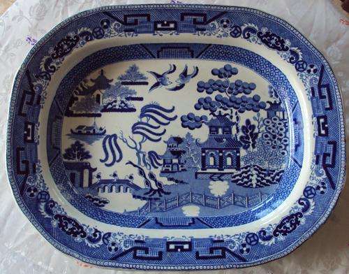 HUGE WILLOW PATTERN CHARGER