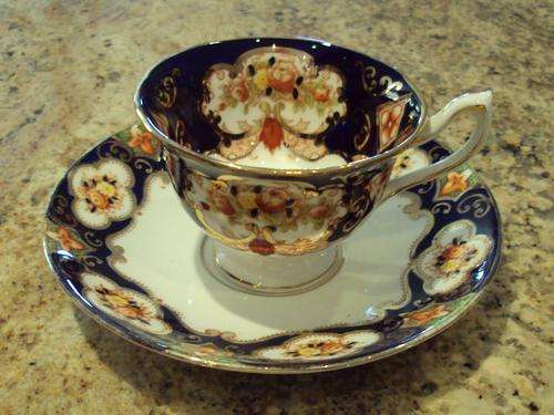 ROYAL ALBERT  HEIRLOOMS