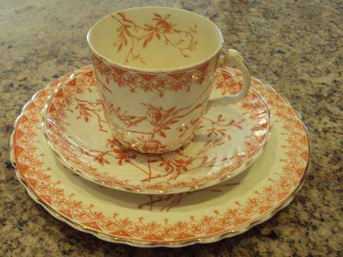 LATE GEORGIAN EARLY VICTORIAN TEA TRIO