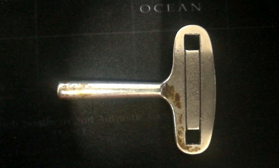 German Made Reveille Chiming Mantle Clock - working and key included