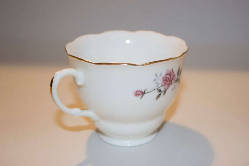 Vintage Tea Cup with Rose Design and Gold Trim