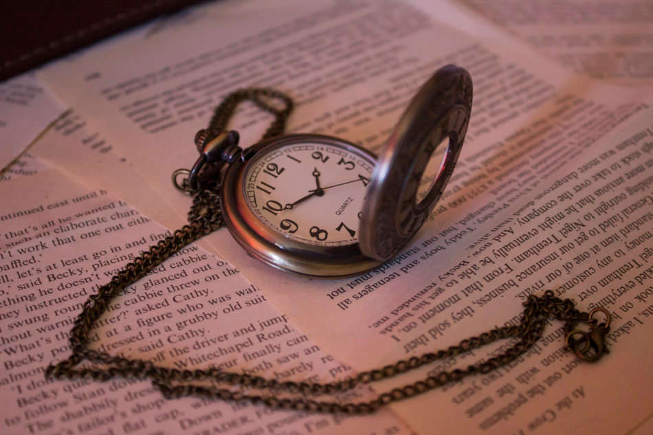 Antique Look Pocket Watch with Chain - Bronze