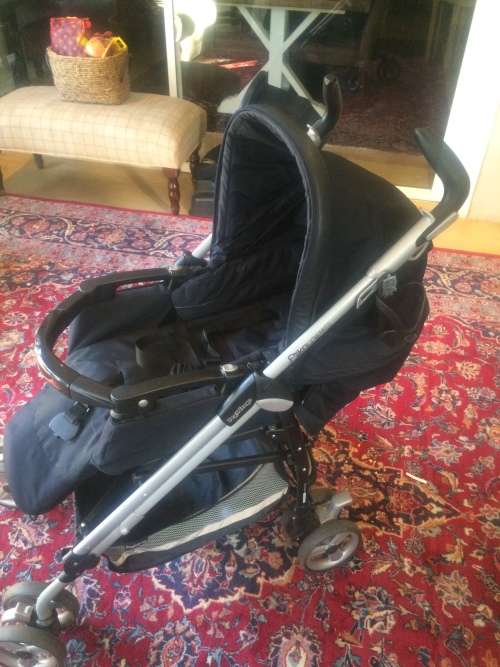 Peg-Perigo Pliko Switch P3 including car seat Travel System - Collection only