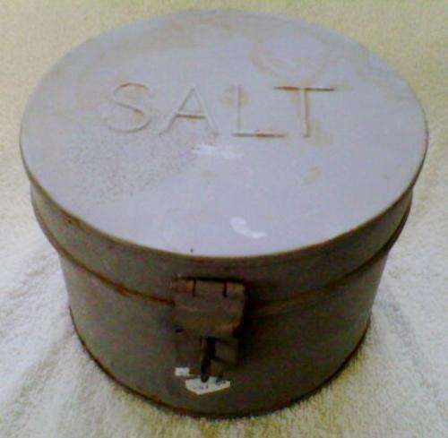 vintage Salt tin