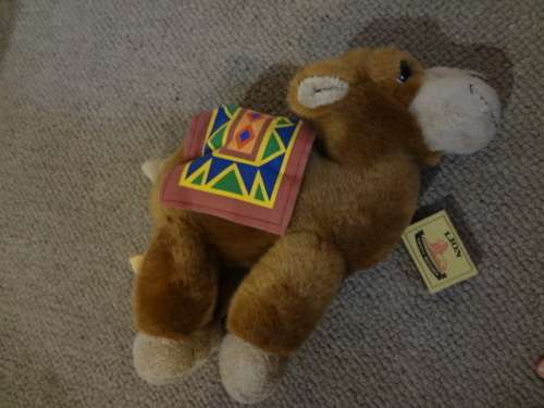 PRICE REDUCED Gorgeous Russ Berrie Oasis Camel soft toy